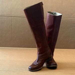 Frye Melissa Button Back Zip Boots